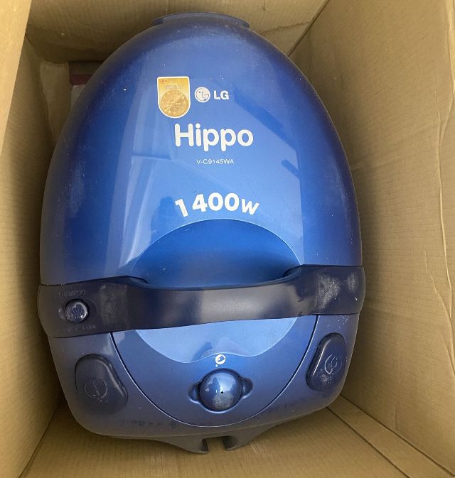 Моющий пылесос LG Hippo