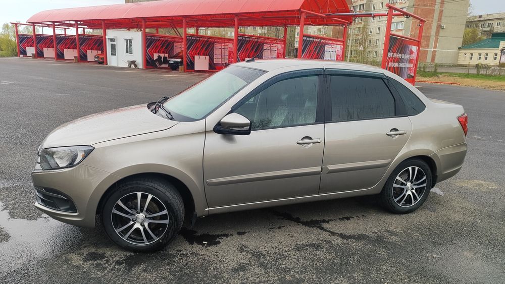 Продам Гранту FL.