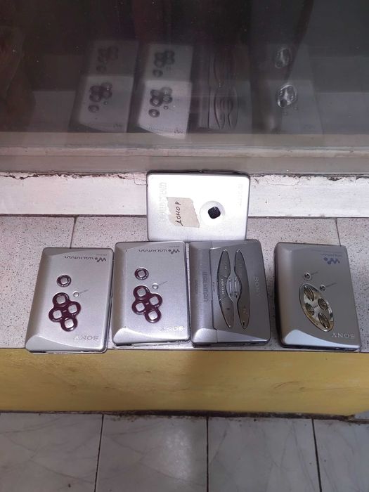 Продавам Уокмени Sony WM-EX-521