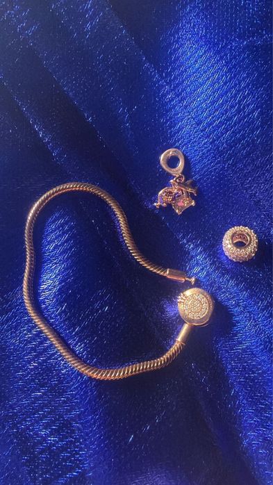 Браслет PANDORA золотой