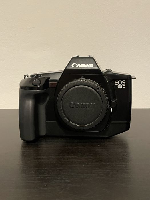 Canon EOS650 aparat pe film