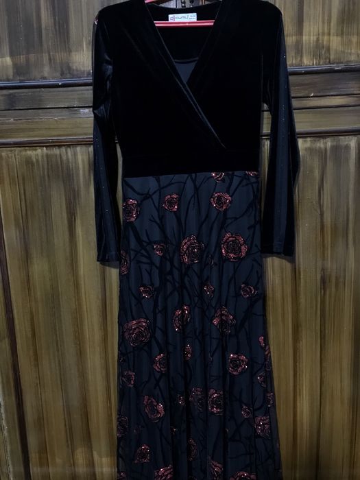 Вечерное платье