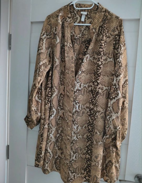 Rochie H&M animal print snake print mânecă lungă elegantă casual mărimea XXL