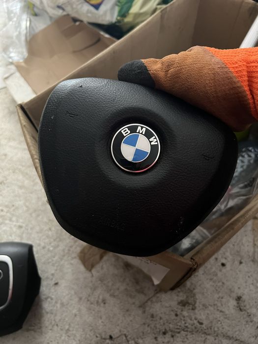 Volan Bmw F10 F30 cu airbag seria 5 Baia Mare • OLX.ro