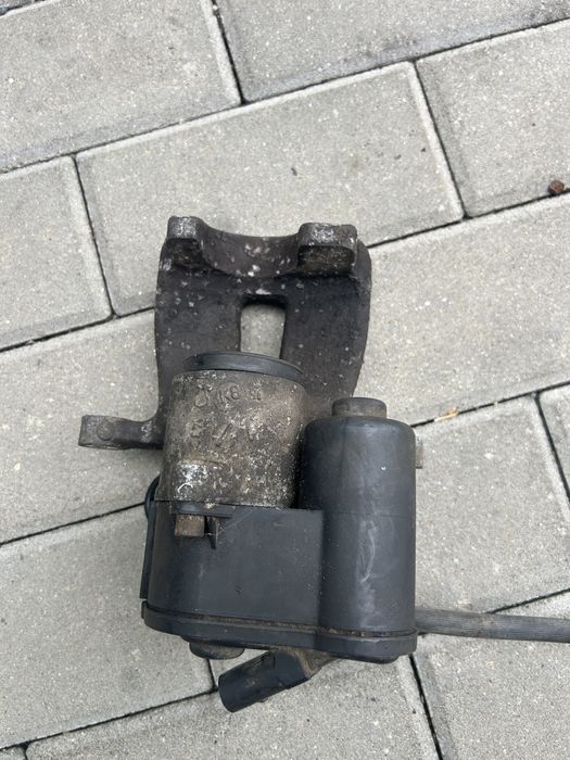 Etrier gama Vag ( passat, skoda etc )