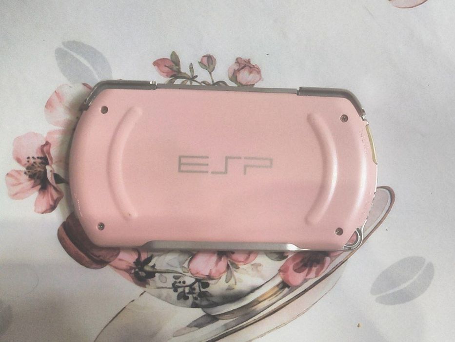 Китайская psp , эмулятор gba и флеш игр