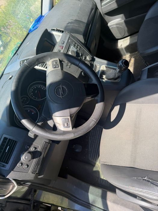 Opel Zafira 1.9 tdi   7 locuri