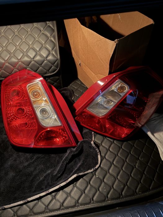 Продаю Задние фары жентры