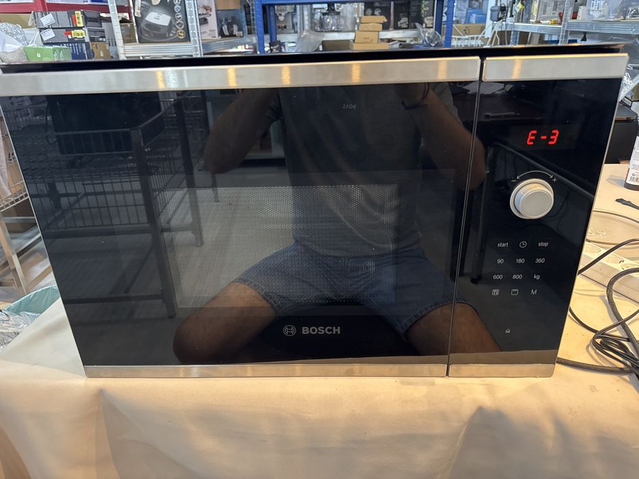 Cuptor de microunde Bosch BEL524MS0 cu eroare e3