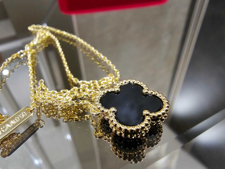 Van Cleef & Arpels VCA Gold Black Alhambra 1 Motif Clover Дамско Колие