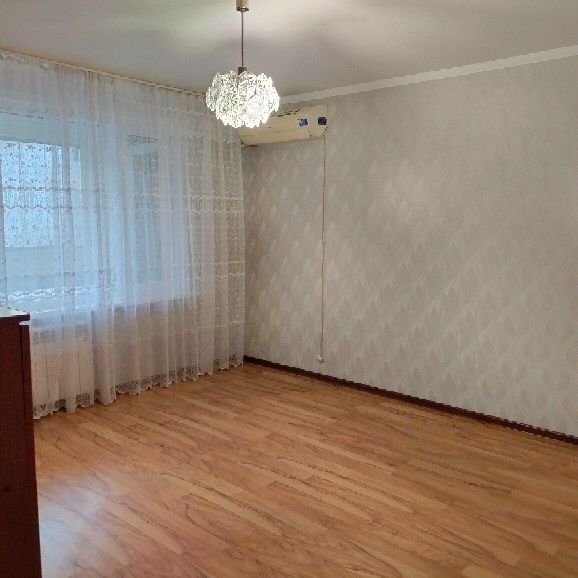 Срочно сдам 2 комн.квартиру
