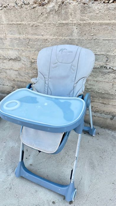 Дескии стол б/у почти новый