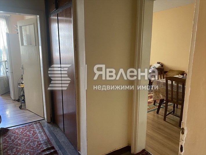 Продава се Тристаен апартамент в Бургас, Възраждане - 97 кв.м за 1702 €/кв.м - Снимка #2