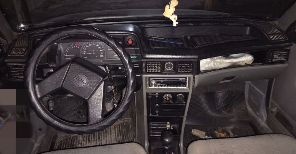 Продам Опель кадетт в хорошем состоянии