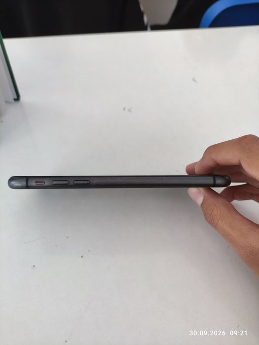 iPhone 11       .
