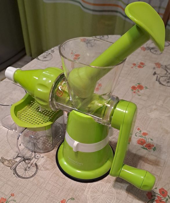 Продам соковыжималку