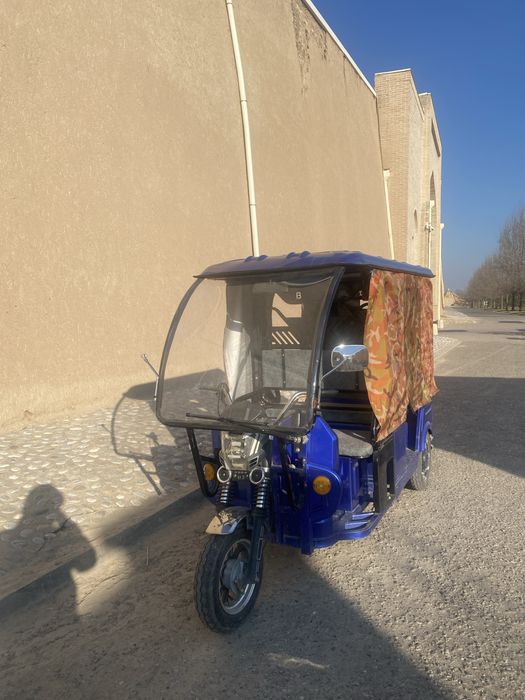 Eliktro skuter sotiladi 6 kishilik