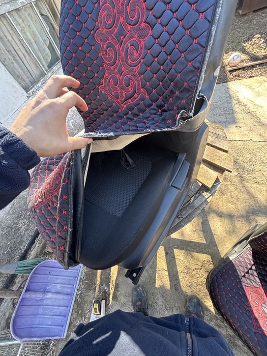 Продам кресла от лада веста