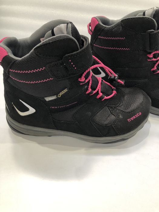 Продавам детски  ботушки treksta  gore tex