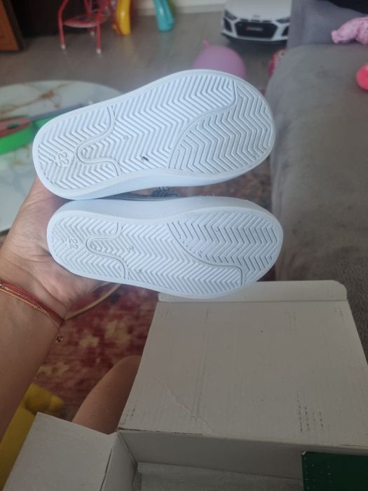 Adidasi Coccodrillo stare perfecta marimea 22