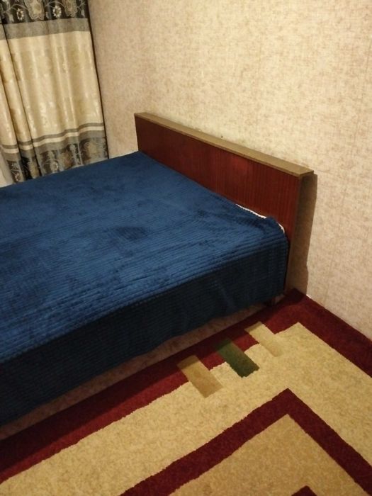 Продам кровать железную с матрасом.