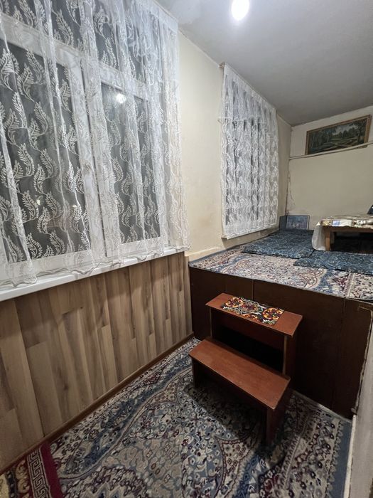 Yunusobod  13-kvartalda 3 xonali uy sotiladi