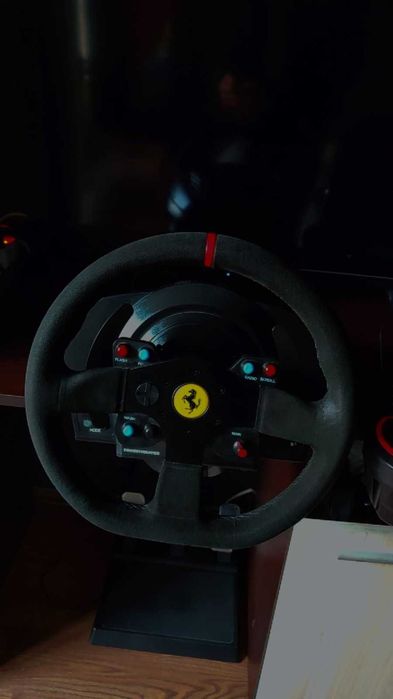 Trustmaster t300 Ferrari integral Alcantara
