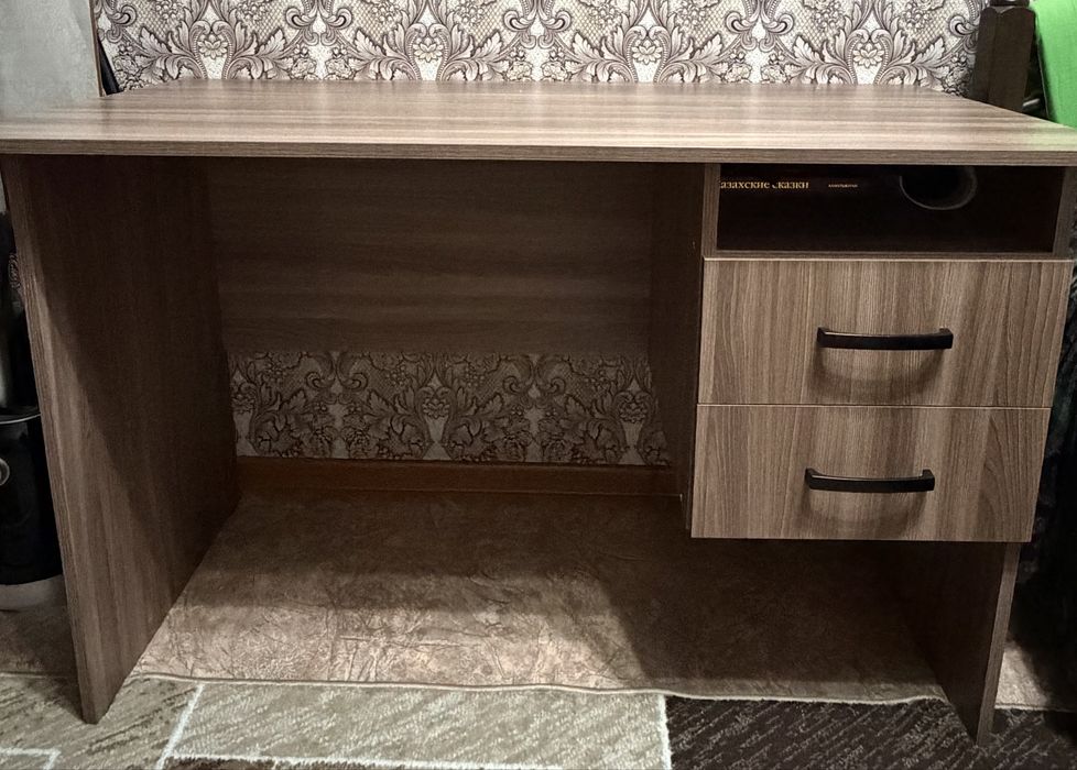 стол письменный