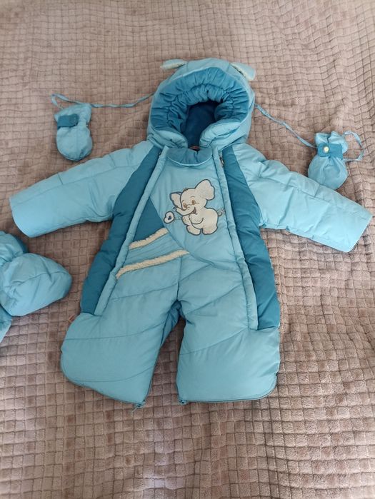 Продам детский зимний комбинезон
