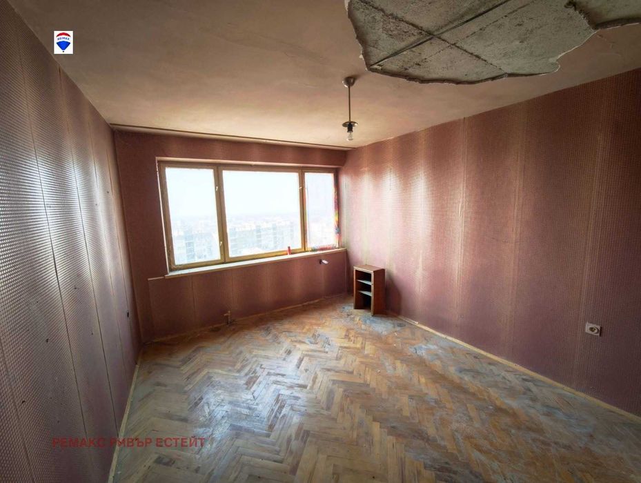 Двустаен апартамент  за ремонт кв. ЦЮР, гр. Русе