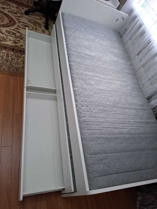 Продам кровать Икеа