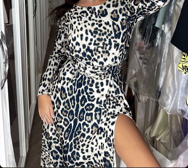 Продам   платье.