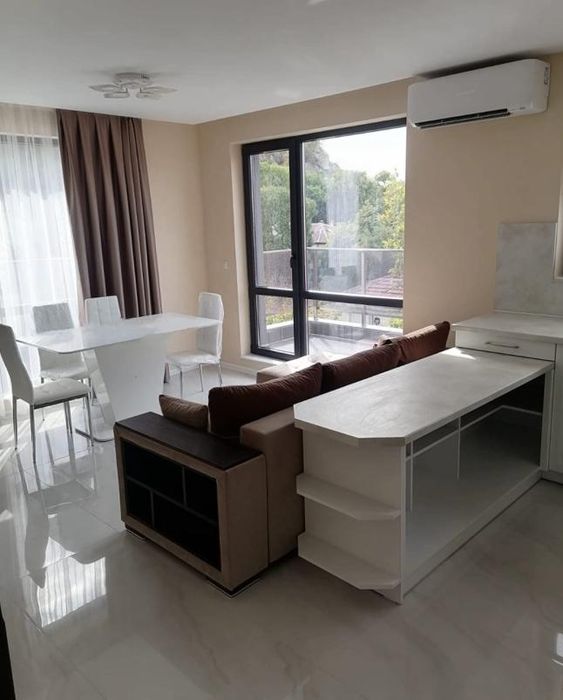 Дава се под наем Двустаен апартамент в Пловдив, Център - 70 кв.м за 918 € - Снимка #1