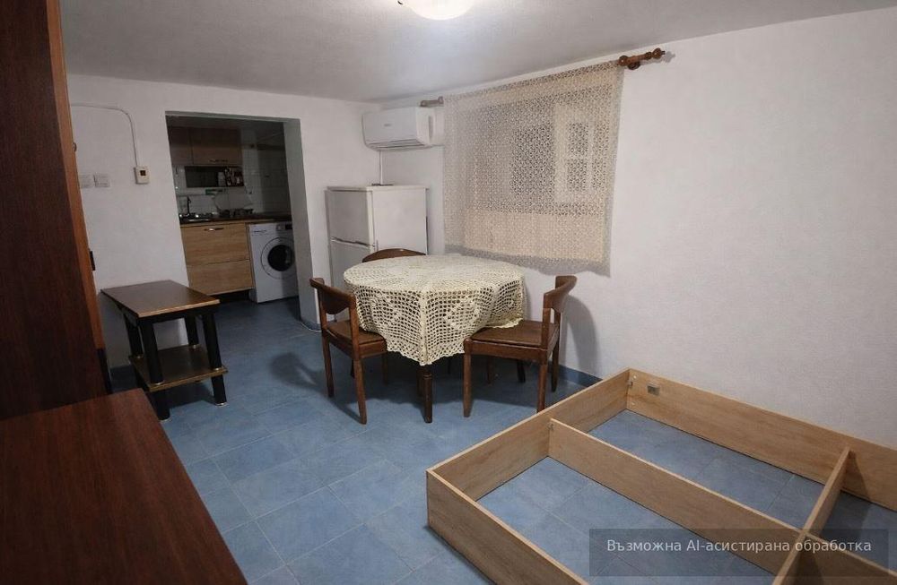 Дава се под наем Едностаен апартамент в Варна, Цветен квартал - 15 кв.м за 174.42 € - Снимка #1