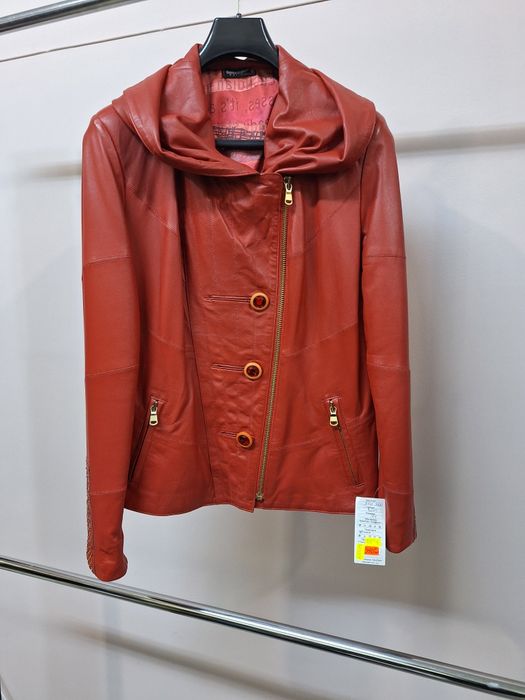 Дамски кожени якета