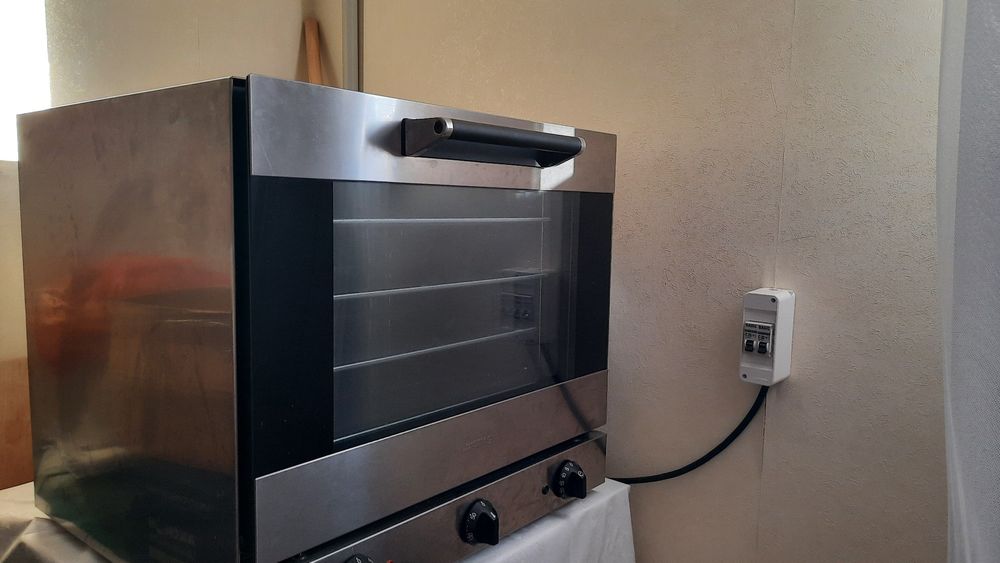 Smeg печка. Жаңа күйінде тұр.