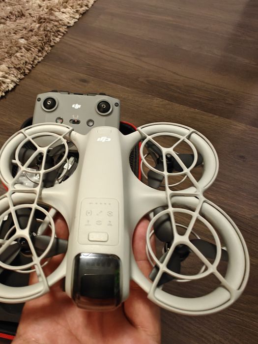 Дрон DJI Neo с дистанционно RC-N3
