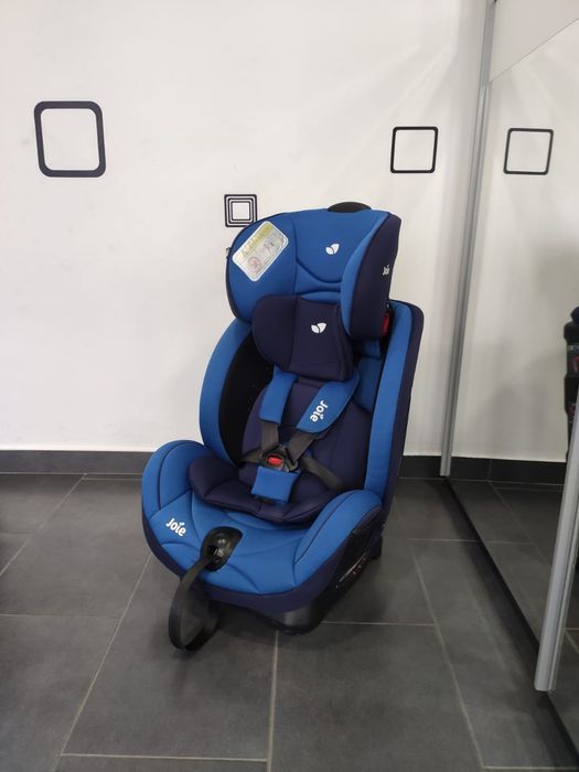 Scaun auto Joie Stages pentru copii intre 0 și 25 kg