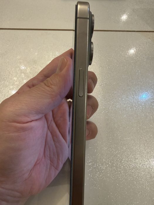 Продам iPhone 15 Pro Max 512GB