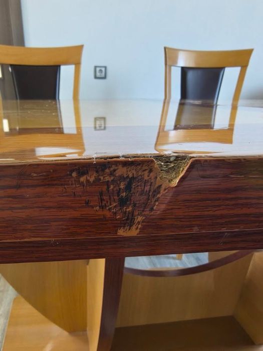 Трапезна маса с 4 стола