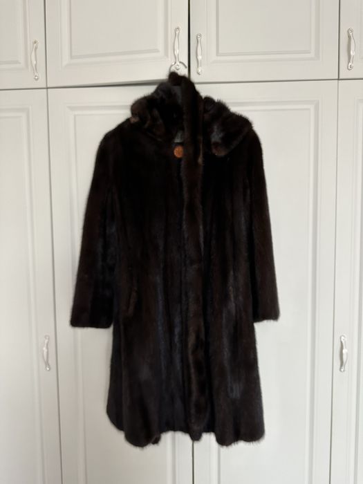 Продам норковую шубу