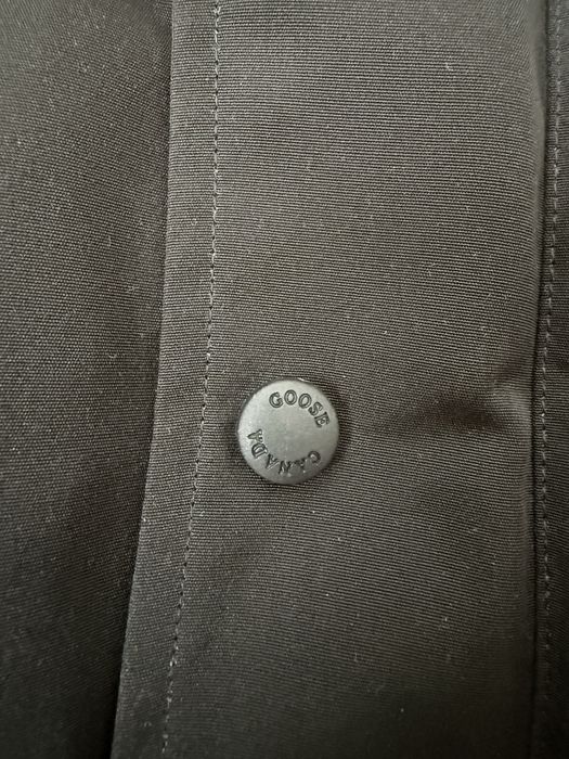 Стилни елеци CANADA GOOSE