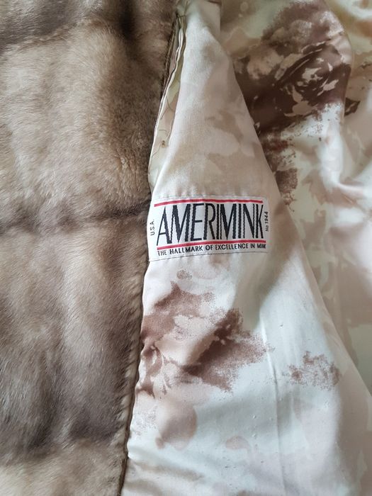 Продам шубу норковую.