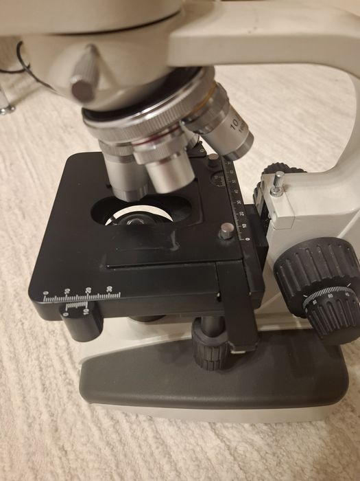 Микроскоп лабораторный