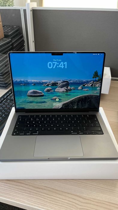 MacBook Pro 14" M3/8 Core CPU/10 Core GPU/16GB RAM/1TB SSD