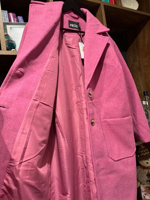 Ново палто с етикет