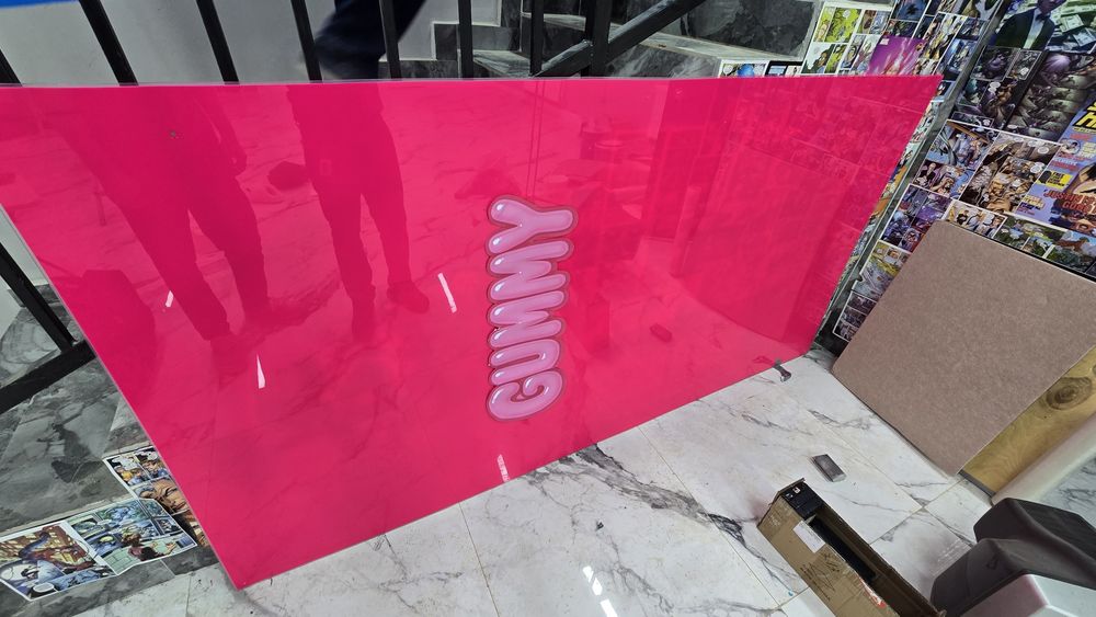 Акриловое стекло 2.5 на 1.5