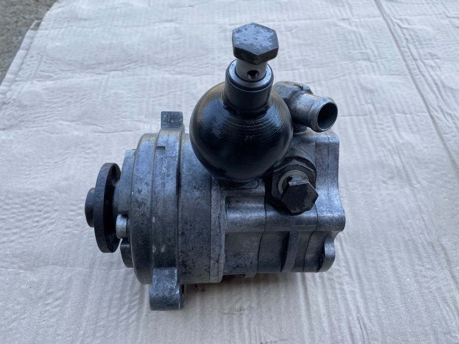 Pompa servo / Active steering BMW Seria 7 E65 E66 : 6760074