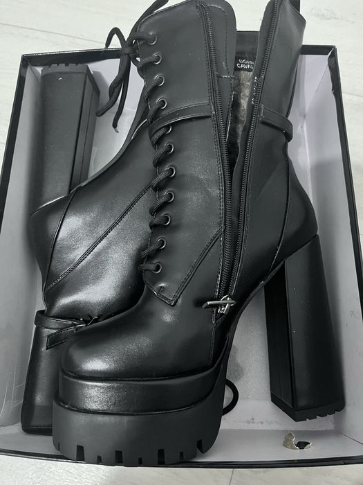 Женские сапоги