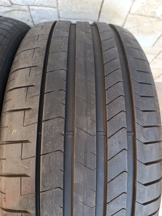 Летни гуми  Pirelli 255/40/20 dot 4823